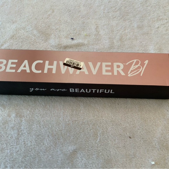 Beachwaver B1 Hair Styling Tool. SKU 2734 - Picture 1 of 2